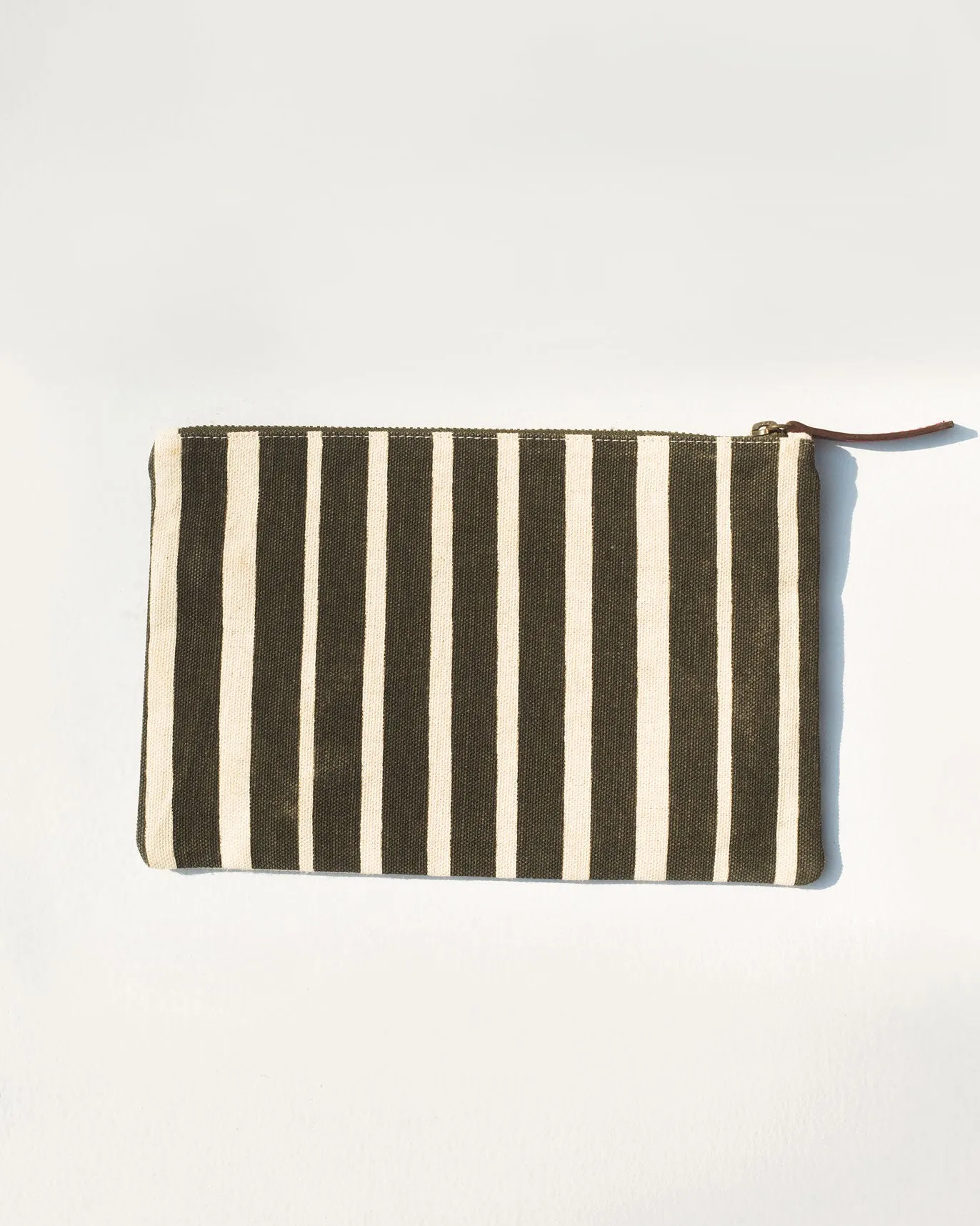 Alphabet G Pouch