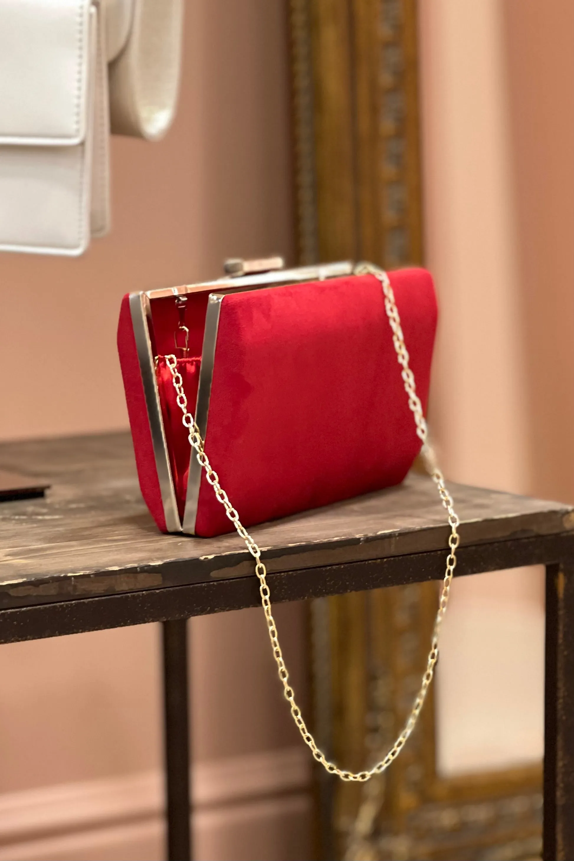 Basic Clutch - Red