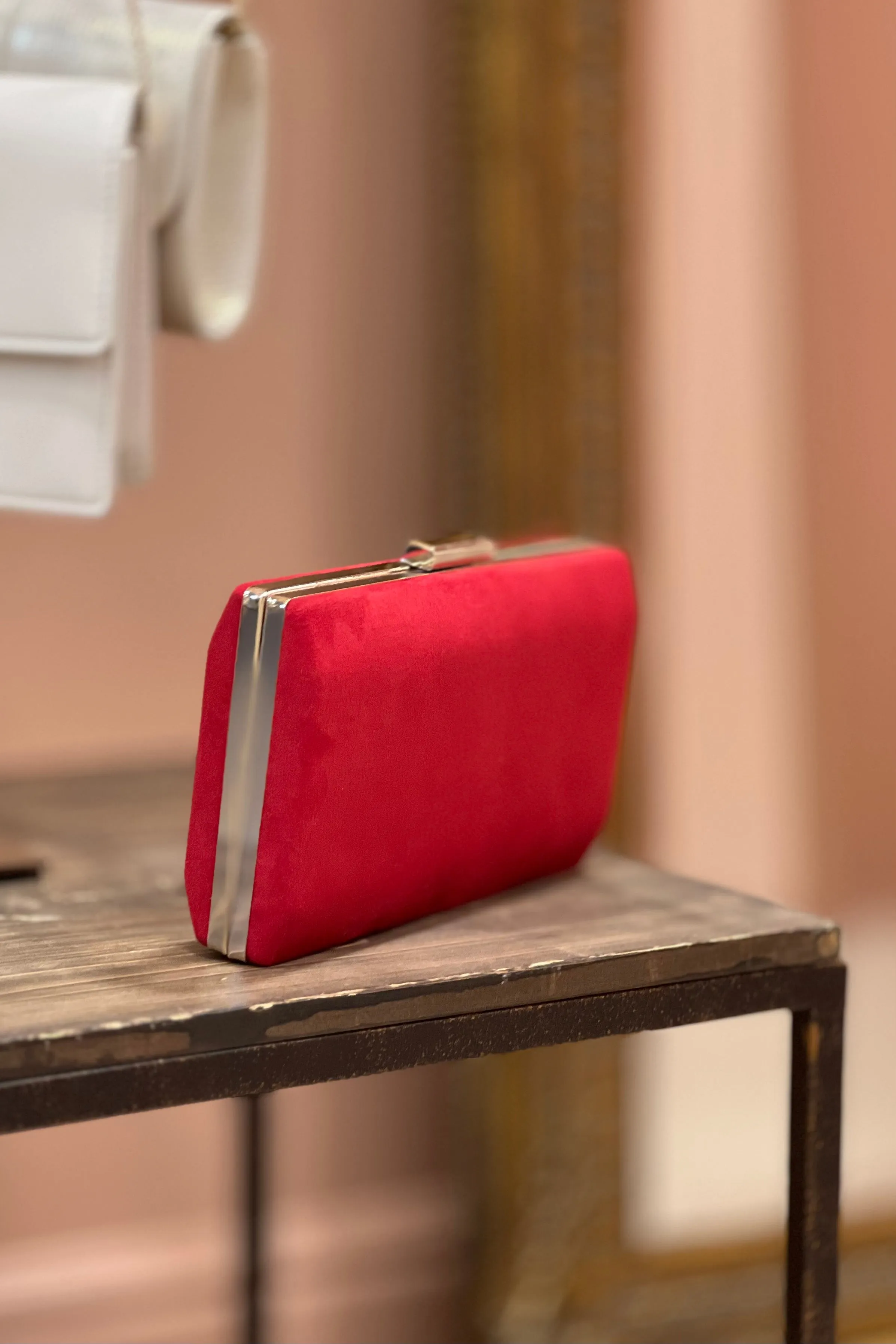 Basic Clutch - Red