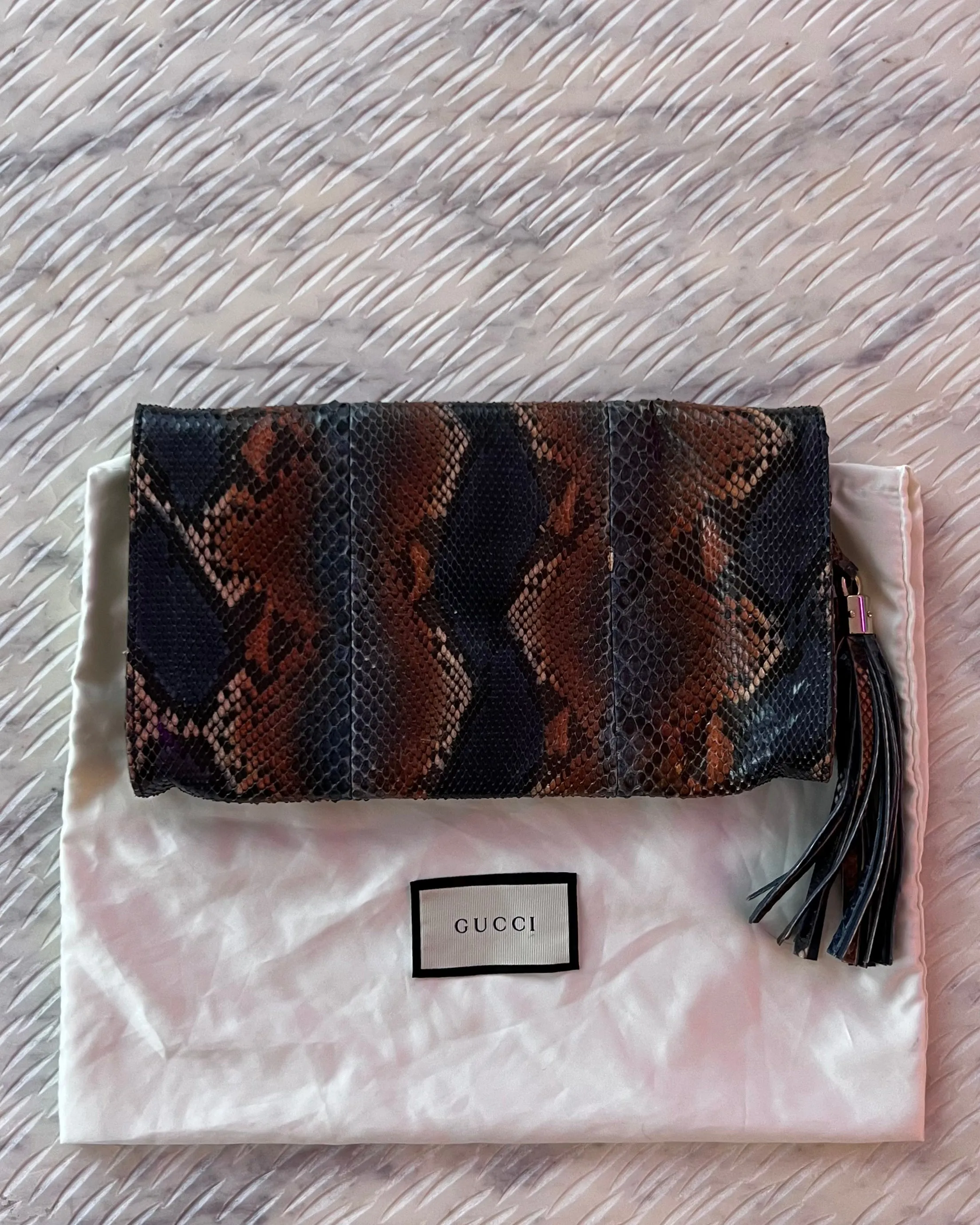 GUCCI Sienna Soho Clutch