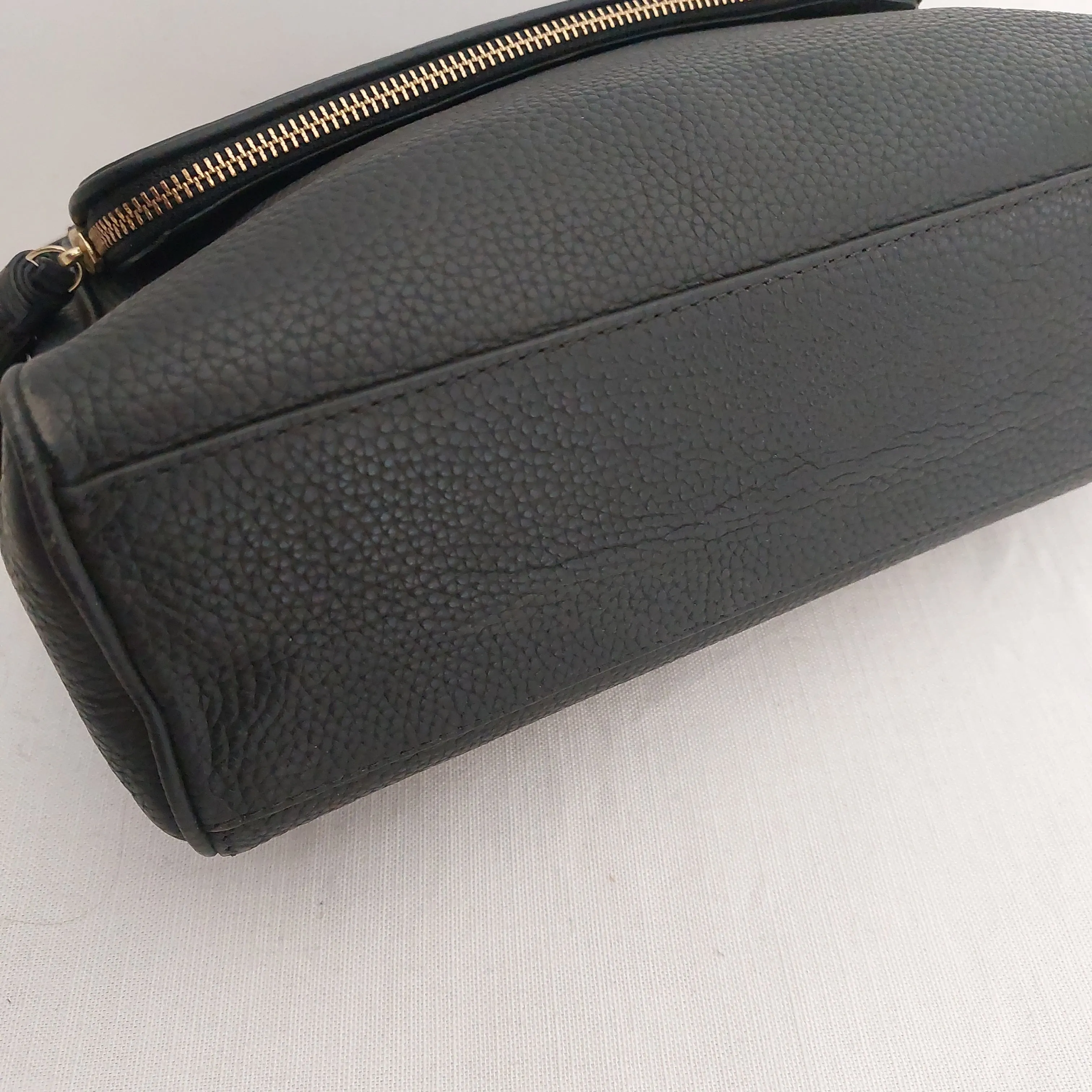 Kate Spade Black Pebbled Leather Foldover Crossbody Bag | Pre Loved |