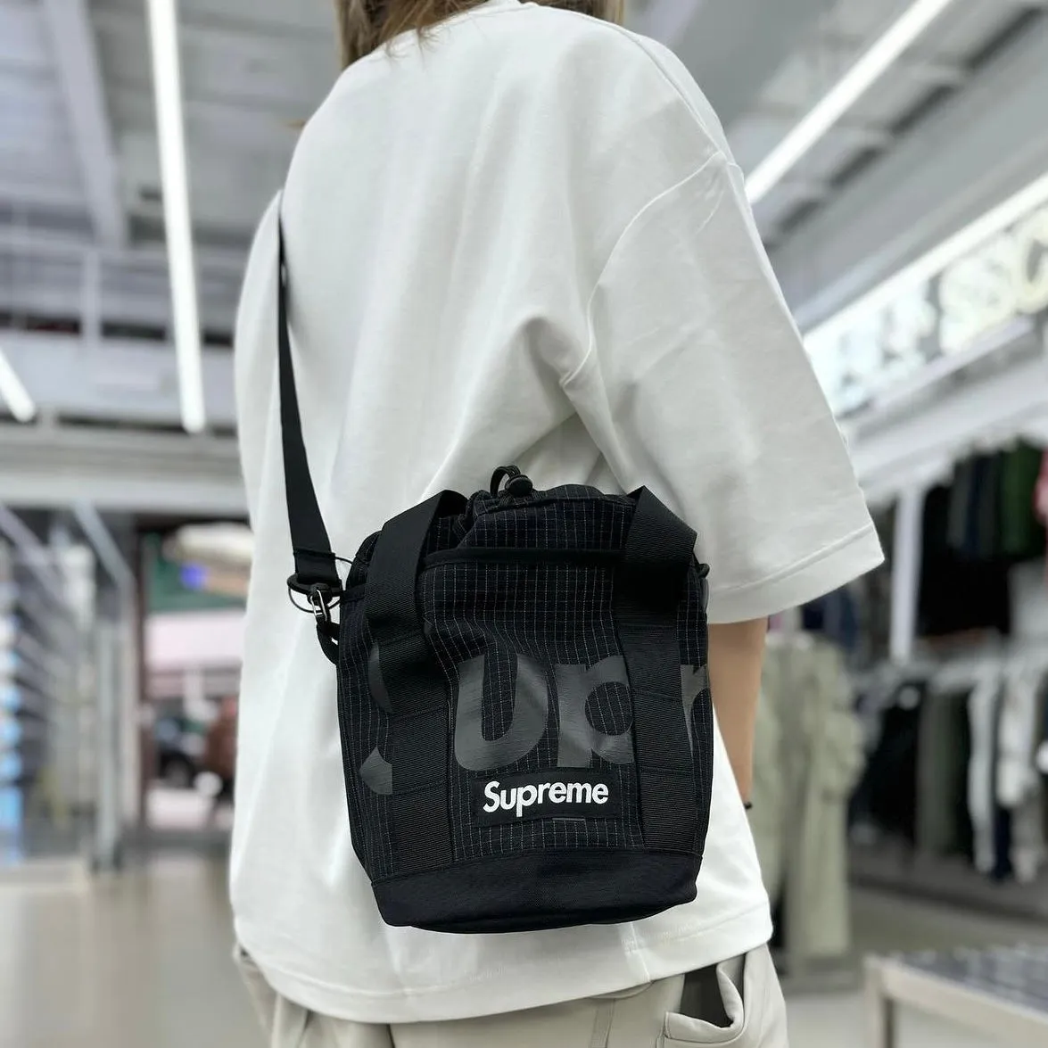 Supreme Reflective Cinch Bag Black